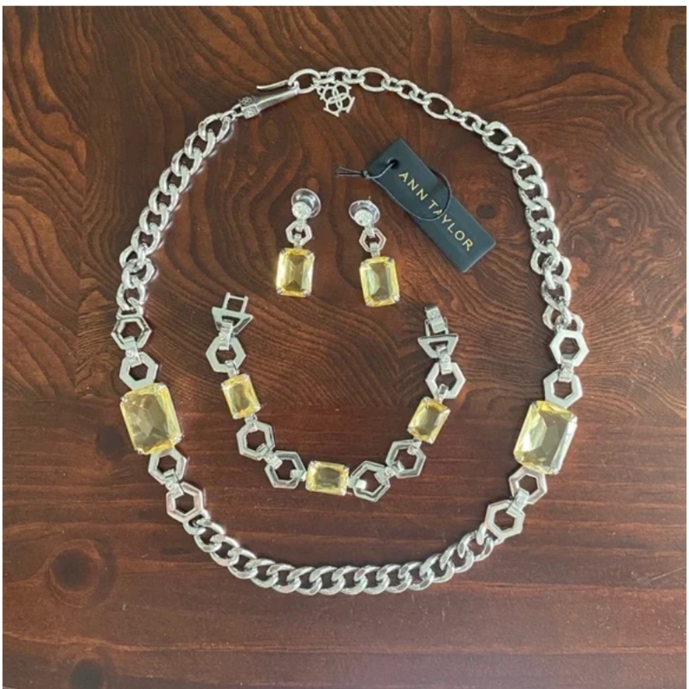 STUNNING JEWELRY SET